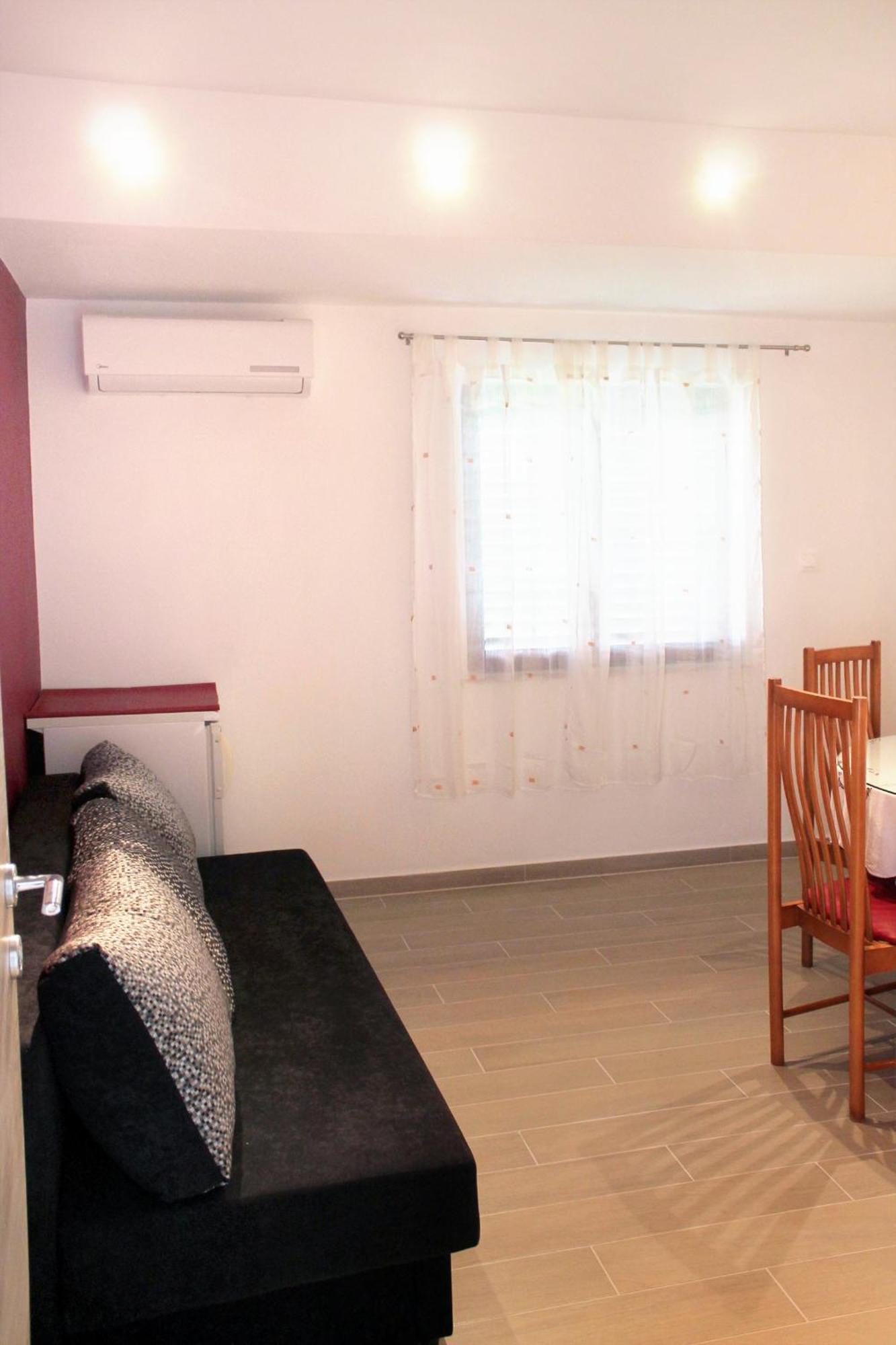 Apartments With A Parking Space Kastel Stafilic, Kastela - 5219 Rom bilde