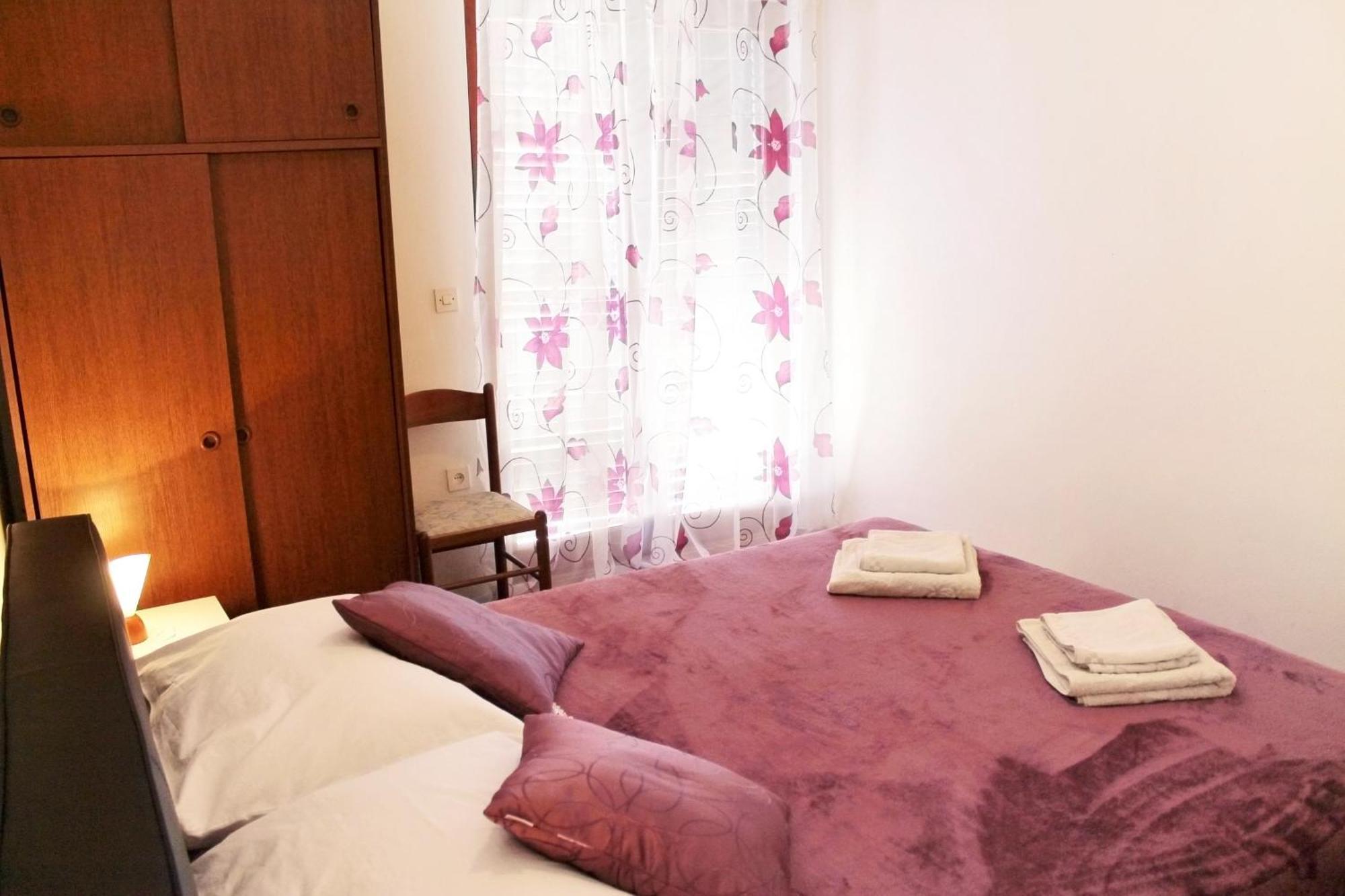 Apartments With A Parking Space Kastel Stafilic, Kastela - 5219 Rom bilde