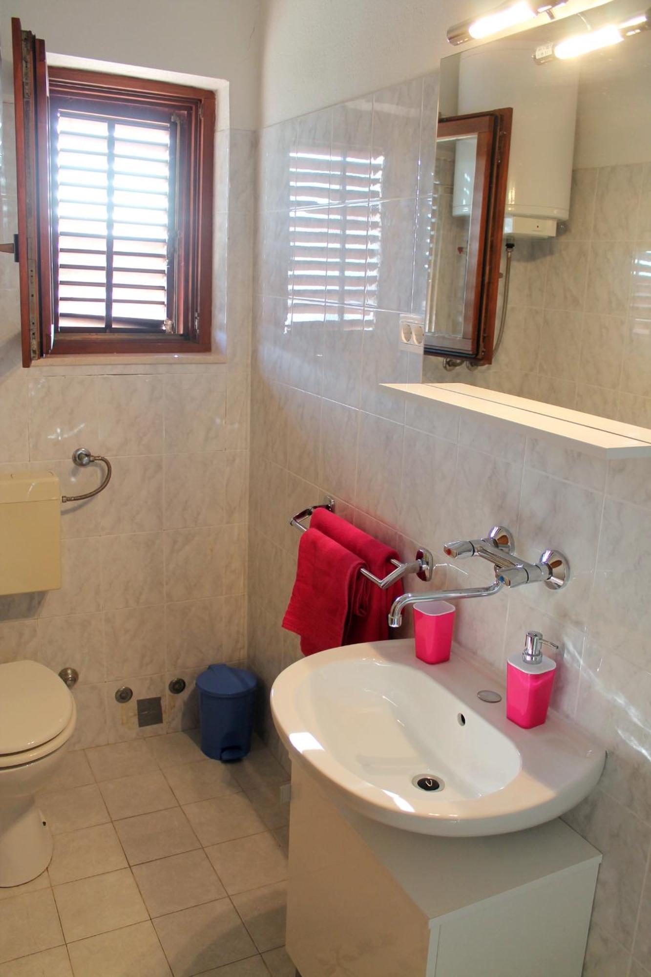 Apartments With A Parking Space Kastel Stafilic, Kastela - 5219 Rom bilde